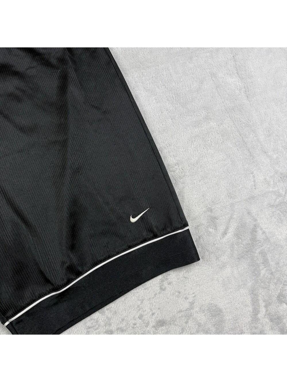 Vintage Nike Silky Basketball Shorts Men Size XL Y2K Training Swoosh Logo Baggy - Picture 7 of 9
